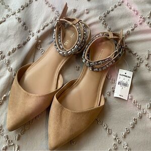 Express size 9 women’s dress shoes ( sandals/flats)
